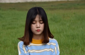 [大生模拍] VOL.018 欣欣 青青芳草地 悠悠丝袜情 [49P202MB]