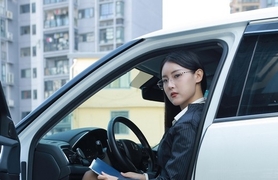 [IESS异思趣向] 1576 小宝《懂事早到女人》[88P／101MB]