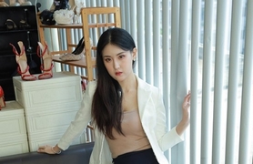 [IESS异思趣向] 1544 小宝《红色警戒》[87P-94.1M]