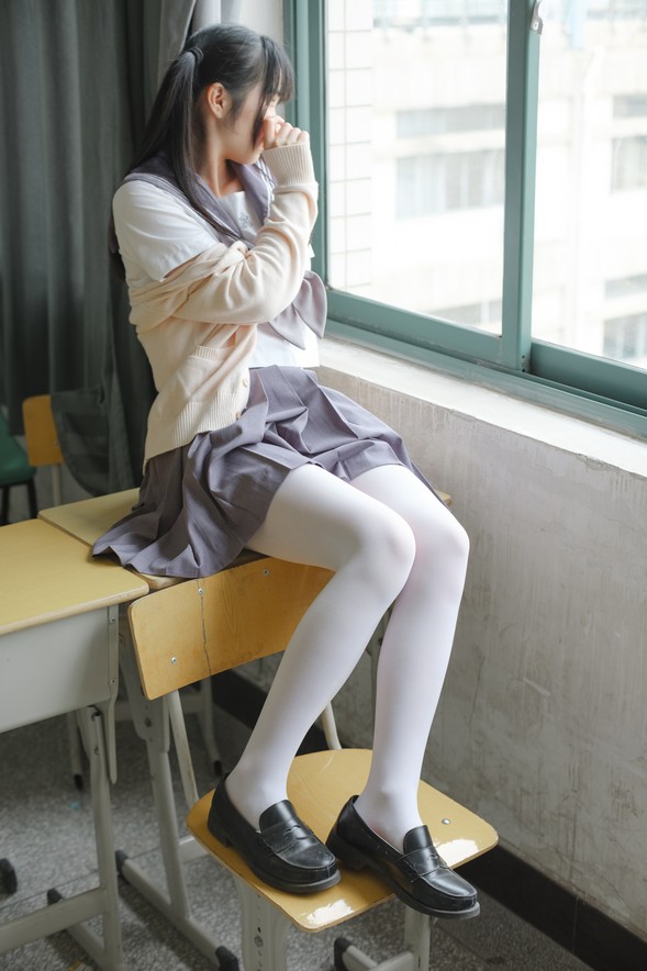 森萝财团 - X-017 [99P+1V／1.24GB]
