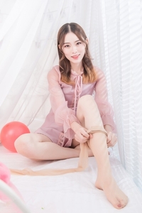 [SSA丝社] NO.027 琪琪 肉色开档丝袜 清纯美女的诱惑[99P／887MB]