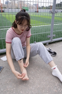 [袜啵啵]NO.016 熊熊-斯凯奇运动鞋、棉袜（踩脏）、裸足[147P+1V／4.71GB]