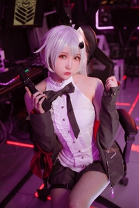 Coser@瓜希酱 VOL.072 少女前线 FN-57 Five-seveN [22P-127MB]