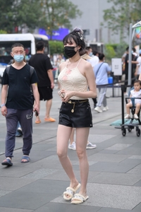 精选街拍 NO.2122 黑白搭配精致靓丽[105P／233MB]