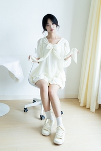 物恋传媒 NO.2489 南南-板鞋、白棉袜、裸足[150P+1V／3.47GB]