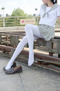 森萝财团 - R15-026 [79P／426MB]