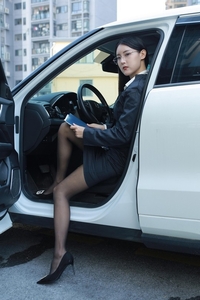 [IESS异思趣向] 1576 小宝《懂事早到女人》[88P／101MB]