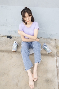 [袜啵啵]NO.020 熊熊-NB运动鞋、蓝色短棉袜（踩脏）、裸足[150P+1V／4.88GB]