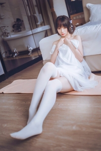 Coser@疯猫ss VOL.003 白色睡衣-24P-182M