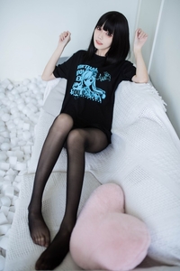 Coser@你的负卿 VOL.004 居家私服 [10P-73MB]