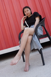 [Pary学生模拍] No.036 莹莹赤脚游玩创意产业园 [145P714MB]