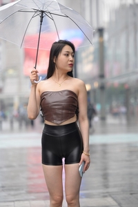 精选街拍 NO.1636 不吃鸡蛋街拍作品 - 有你的城市，下雨也美丽[1470P／1.73GB]