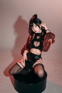 花铃 – NO.021 猩红护士 [77P-281MB]