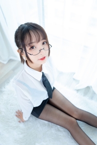 喵糖映画 VOL.202 OL制服裙[70P／191MB]