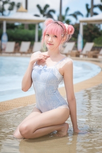 Coser@瓜希酱 VOL.016 度假水着[10P／72MB]