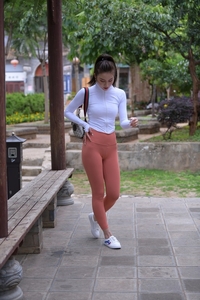 精选街拍作品 NO.0252 魂魂大理旅拍 第二篇 珊瑚色瑜伽裤美丽小姐姐[612P／808MB]