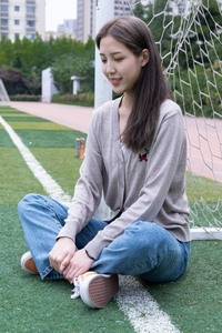 [袜啵啵]NO.004 泡芙-vans帆布鞋、白棉袜、裸足[127P+1V／3.25GB]