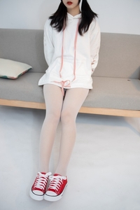 森萝财团 JKFUN-040《红色帆布鞋定制》13D白丝 小夜 [50P1V1.79G]