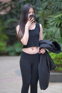 模拍高跟黑色紧身瑜伽裤美女【套图+视频】