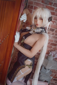 Coser@麻花麻花酱 VOL.009 天狼星旗袍[30P／330MB]