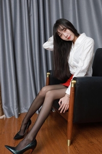 [IESS异思趣向] 1404 团团《纤纤细腿》[80P／96MB]