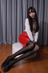 [IESS异思趣向] 1309 团团《红色姓感漆皮》[89P-96.2M]