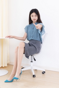 物恋传媒 NO.2508 小夏-高跟鞋、薄肉丝、裸足[150P+1V／6.04GB]