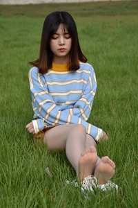 [大生模拍] VOL.018 欣欣 青青芳草地 悠悠丝袜情 [49P202MB]