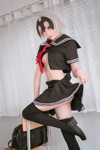 Coser@瓜希酱 VOL.031 黑贞德 校服[13P／59.7MB]