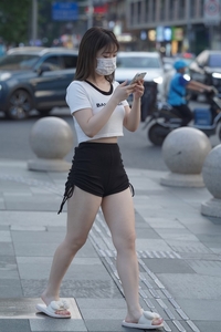 精选街拍 NO.2391 黑色热裤[68P／140MB]