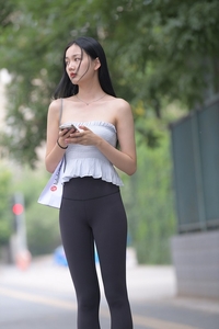 精选街拍 NO.1373 一始街拍作品 - 黑色瑜伽裤美女[316P／424MB]